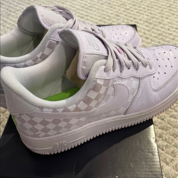 Nike Air Force 1 barely grape checkered sneakers - Picture 4 of 5